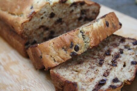 Banana chocolate chip loaf - Drizzle Me Skinny!
