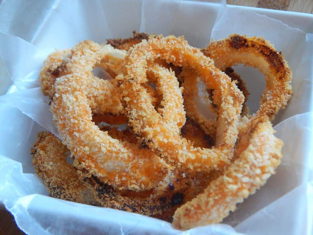 buffalo onion rings in basket