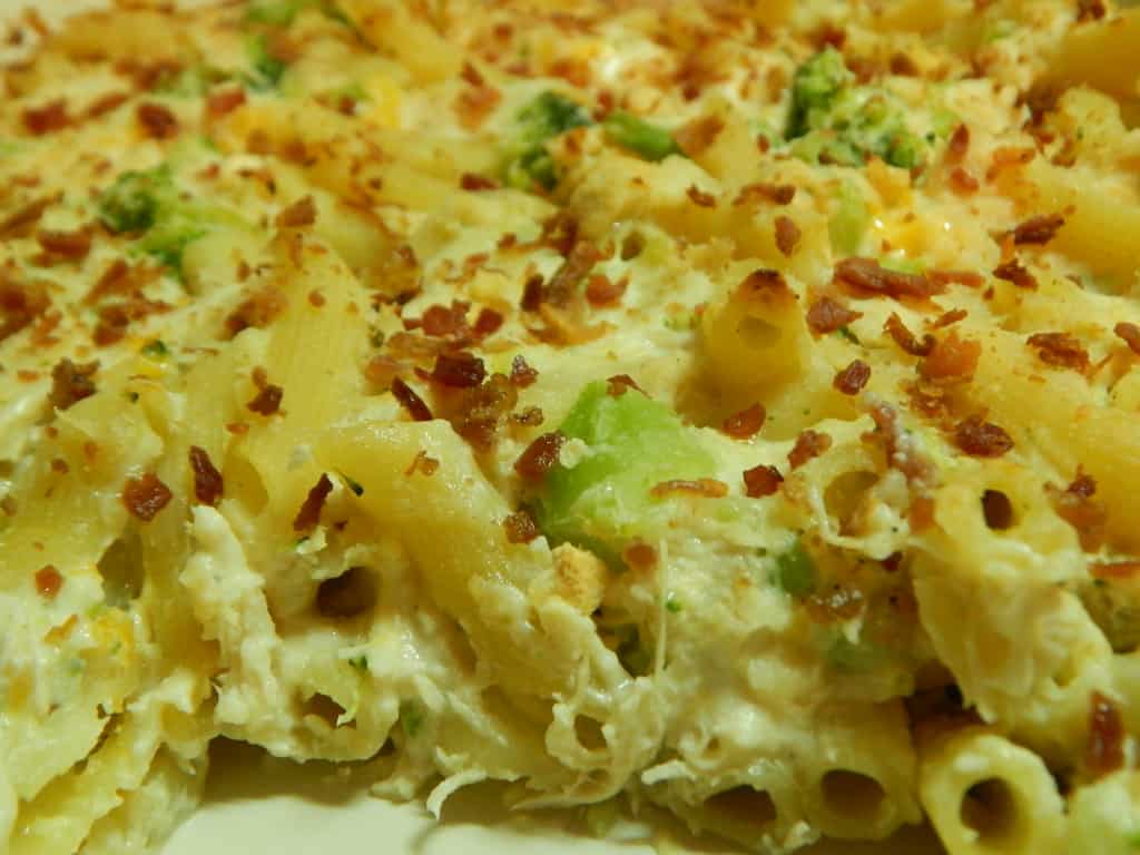 Chicken alfredo pasta bake