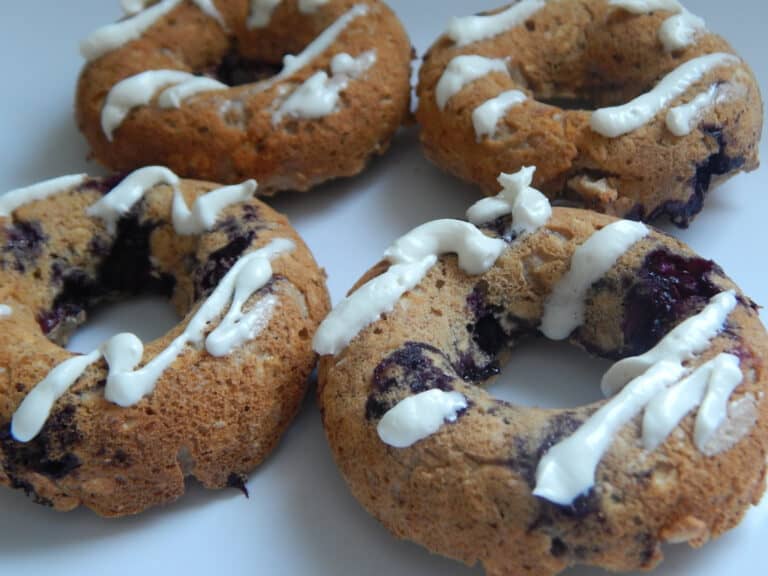 Blueberry oatmeal donuts Drizzle Me Skinny!
