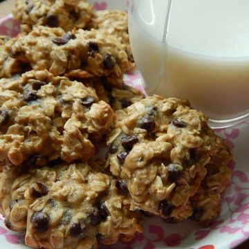 Soft oatmeal Chocolate Chip Cookies