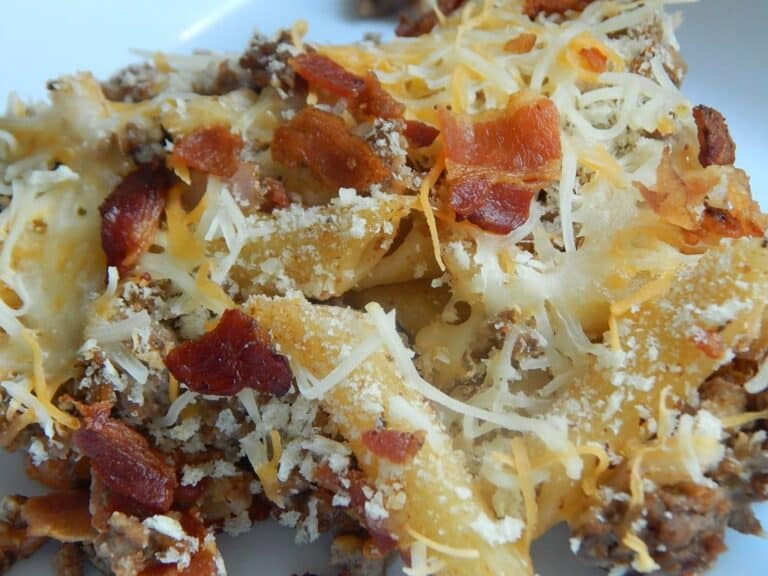 Bacon cheeseburger pasta bake Drizzle Me Skinny!