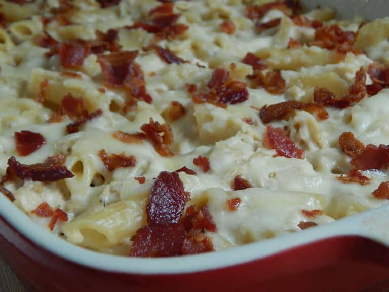 Chicken & bacon alfredo pasta bake Drizzle Me Skinny!