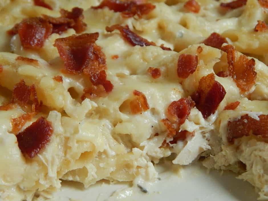 Chicken & bacon alfredo pasta bake Drizzle Me Skinny!