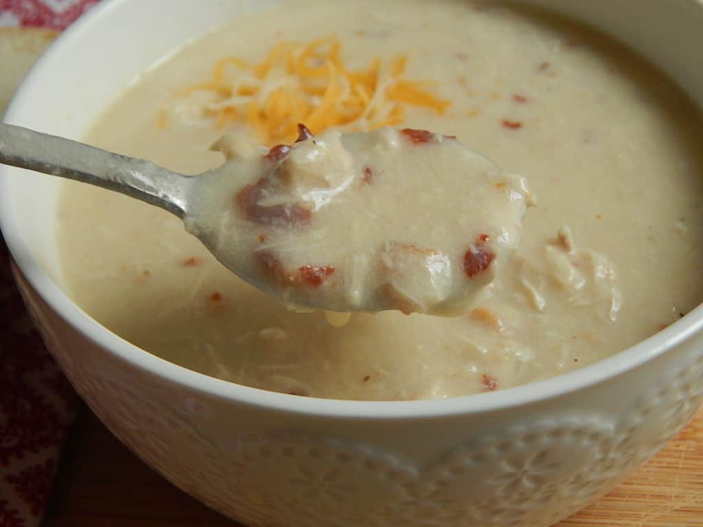 Weight watchers friendly creamy chicken and bacon alfredo soup