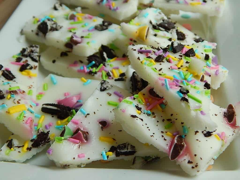 Frozen Yogurt Easter Bark | 3 WW Points