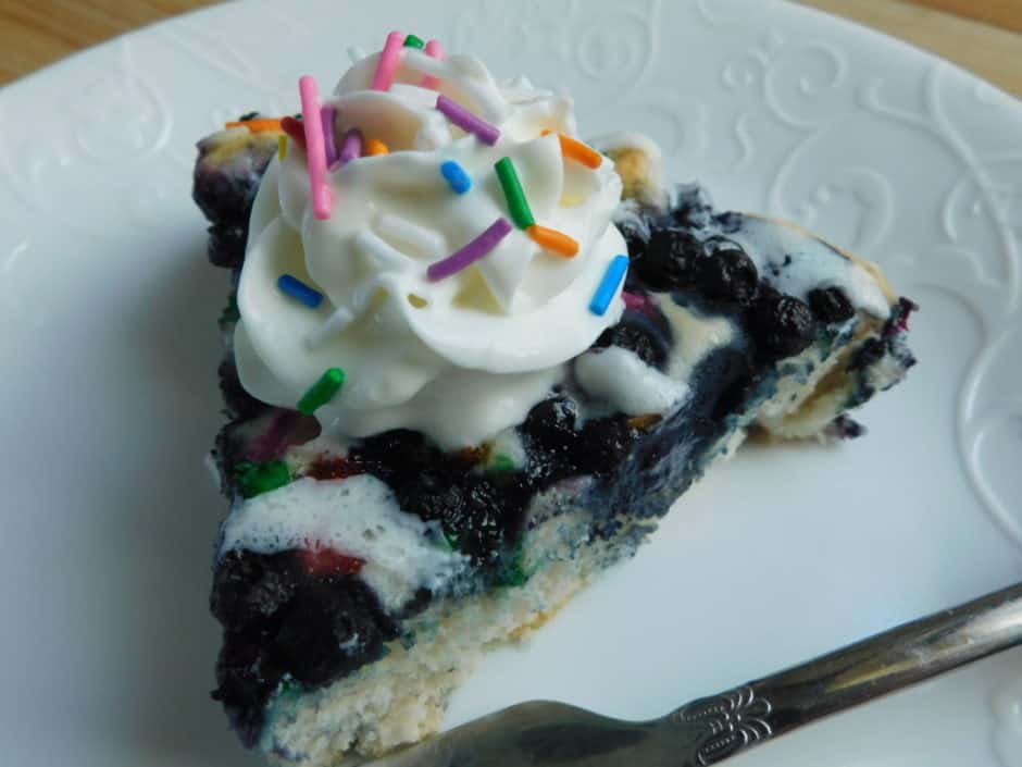Blueberry funfetti biscuit pie Drizzle Me Skinny! Blueberry funfetti biscuit pie Drizzle Me Skinny!