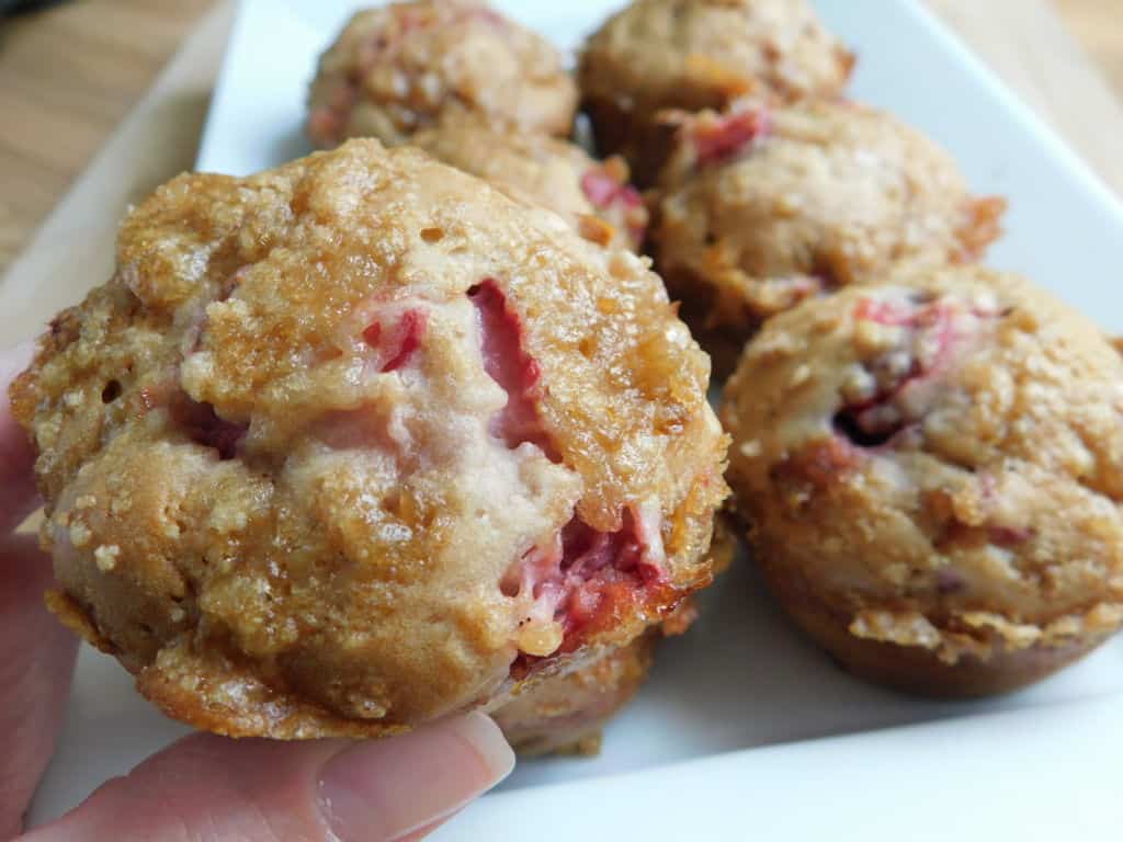 Strawberry rhubarb muffins - Drizzle Me Skinny!