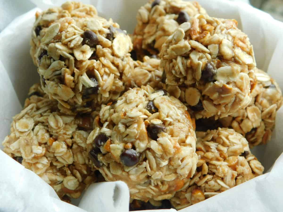low calorie sweet and salty no bake cookies in basket