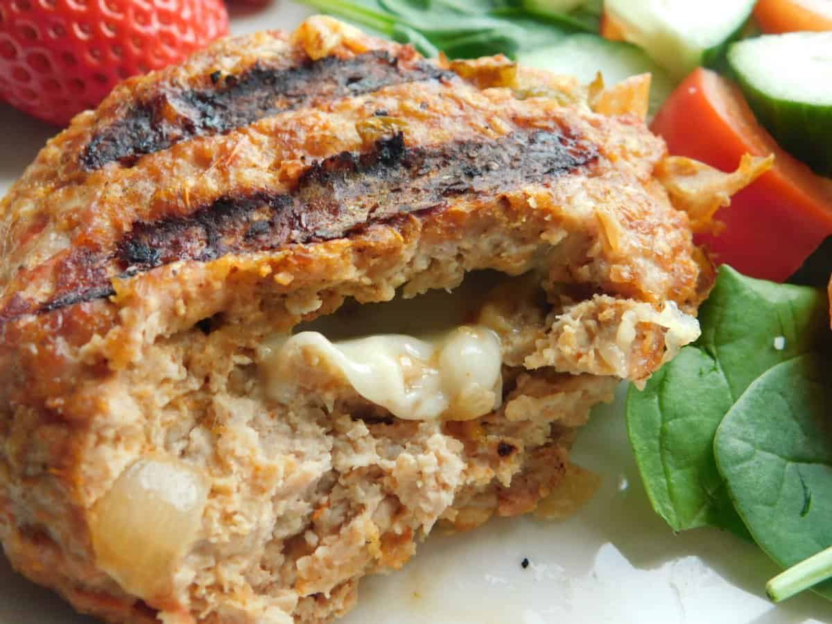 Weight Watchers Turkey Burgers (Perfect for Grilling Season) Drizzle