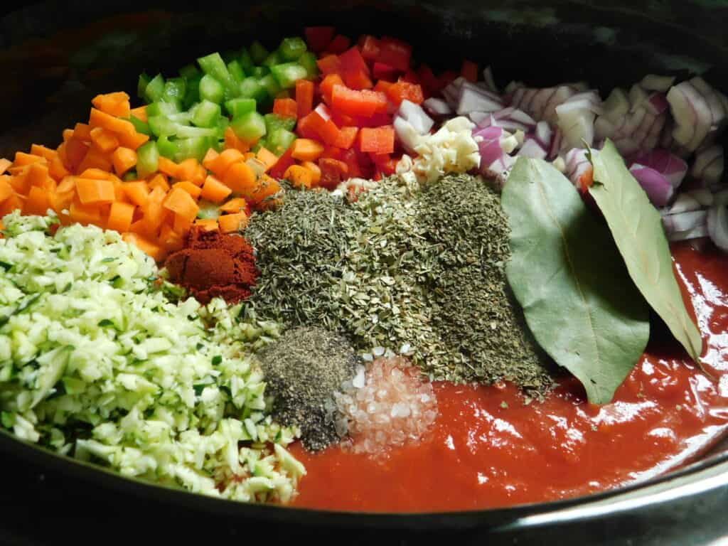 ingredients for vegetable tomato sauce