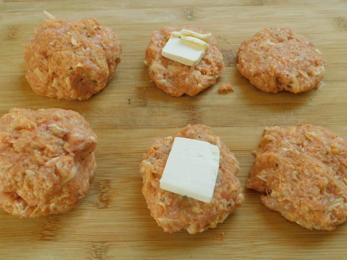 Buffalo Chicken Burgers Drizzle Me Skinny!