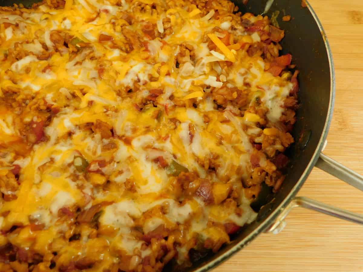 one pot mexican chicken and rice in skillet