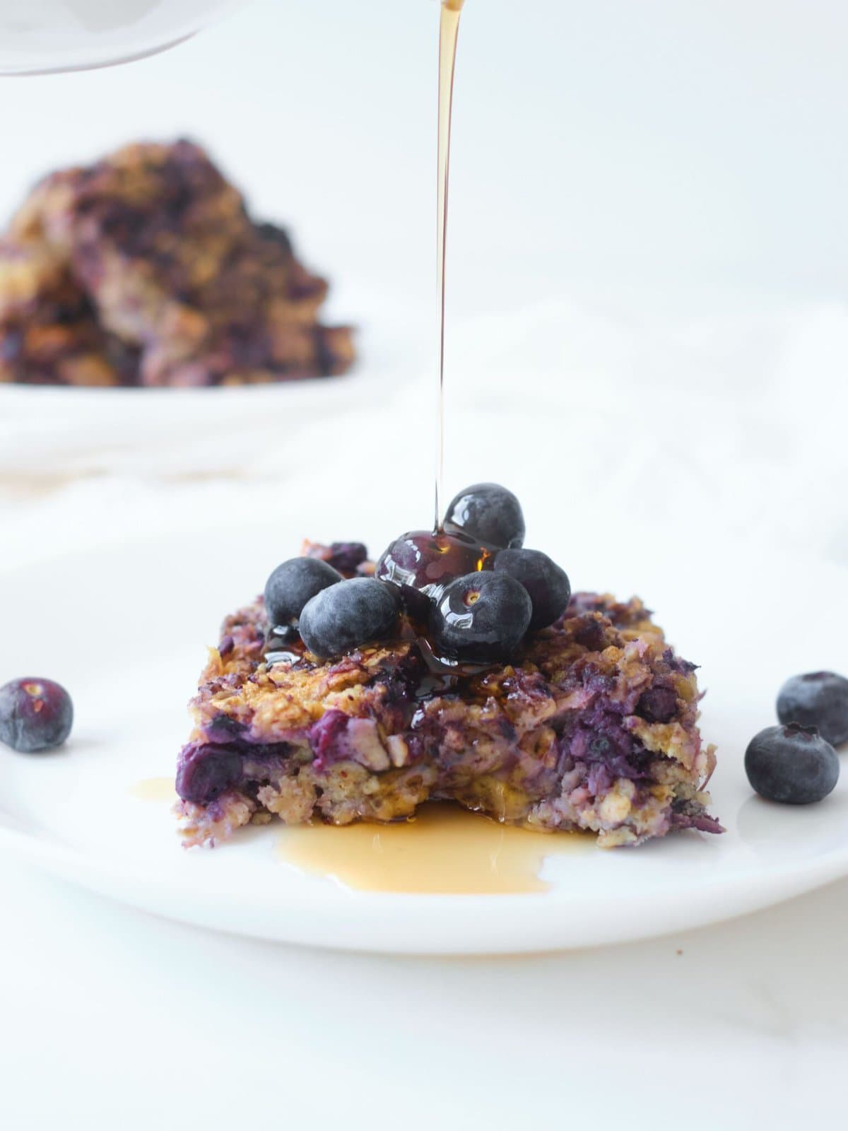 Blueberry banana oatmeal bake - Drizzle Me Skinny!