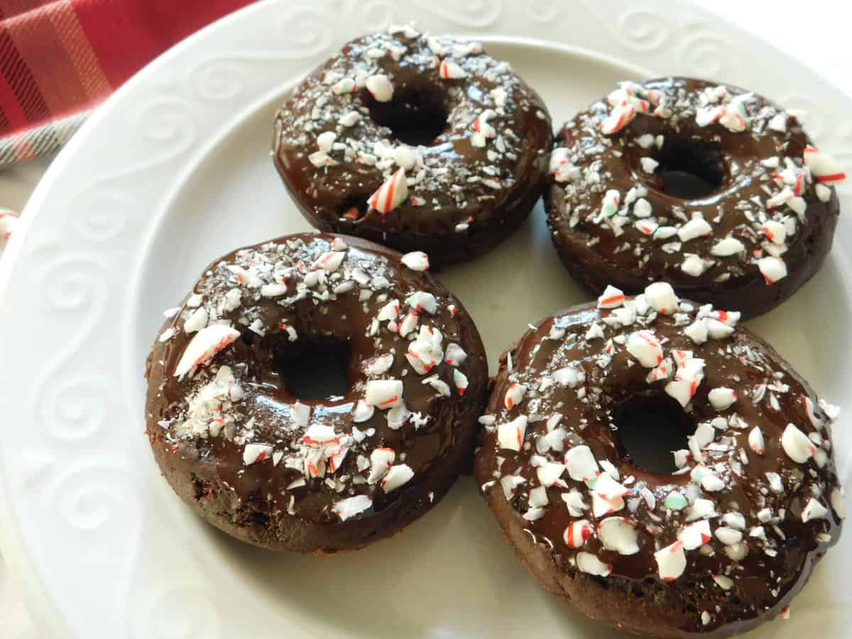 weight watchers chocolate dipped peppermint donuts