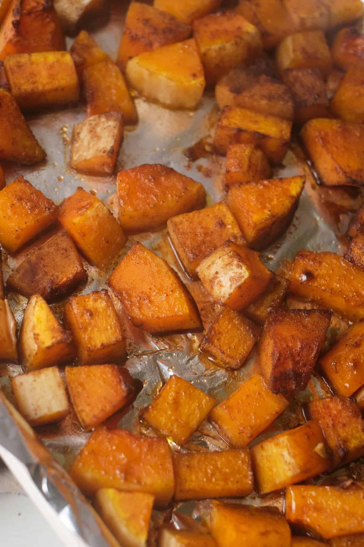 Sweet & spicy roasted butternut squash - Drizzle Me Skinny!