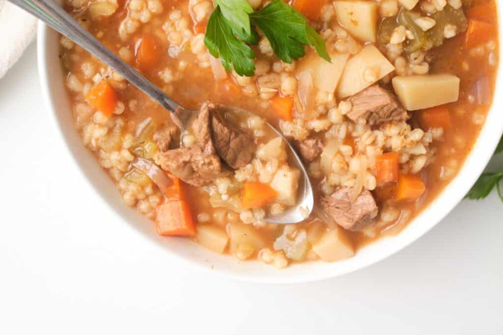Slow cooker beef & barley soup - Drizzle Me Skinny!