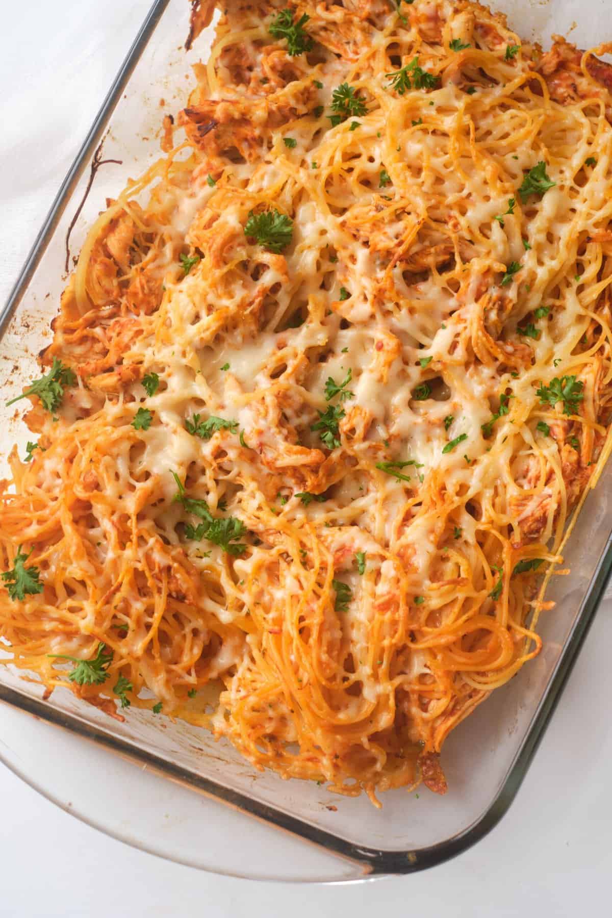 Chicken parmesan spaghetti bake - Drizzle Me Skinny!