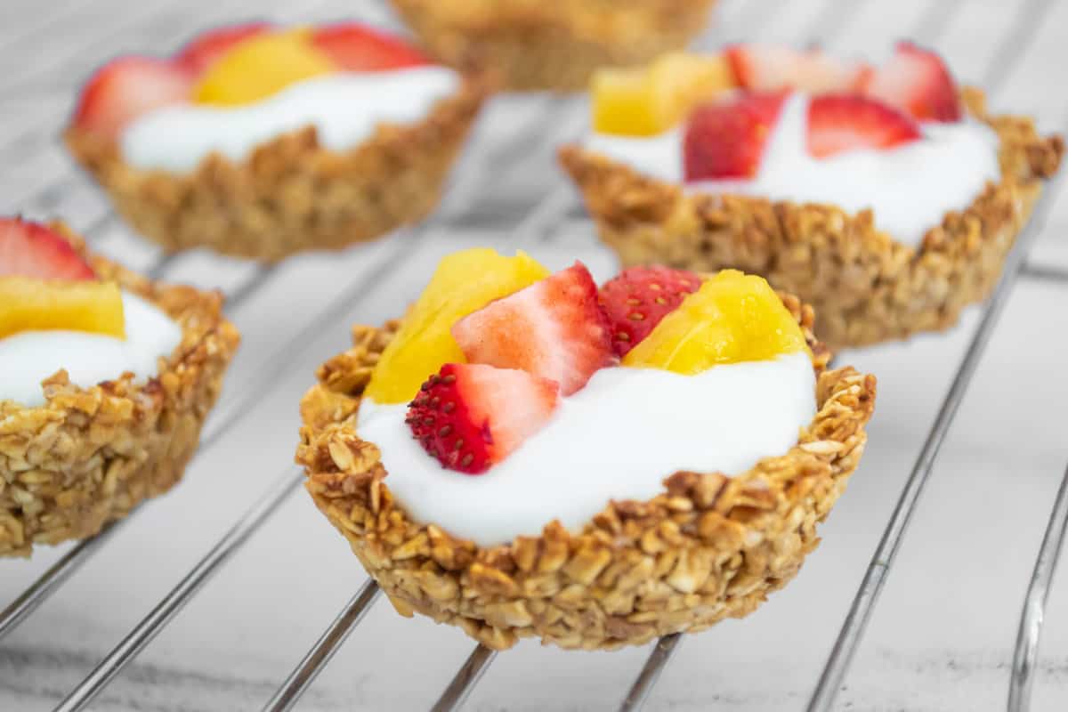 baked oatmeal cup with greek yogurt and fruit