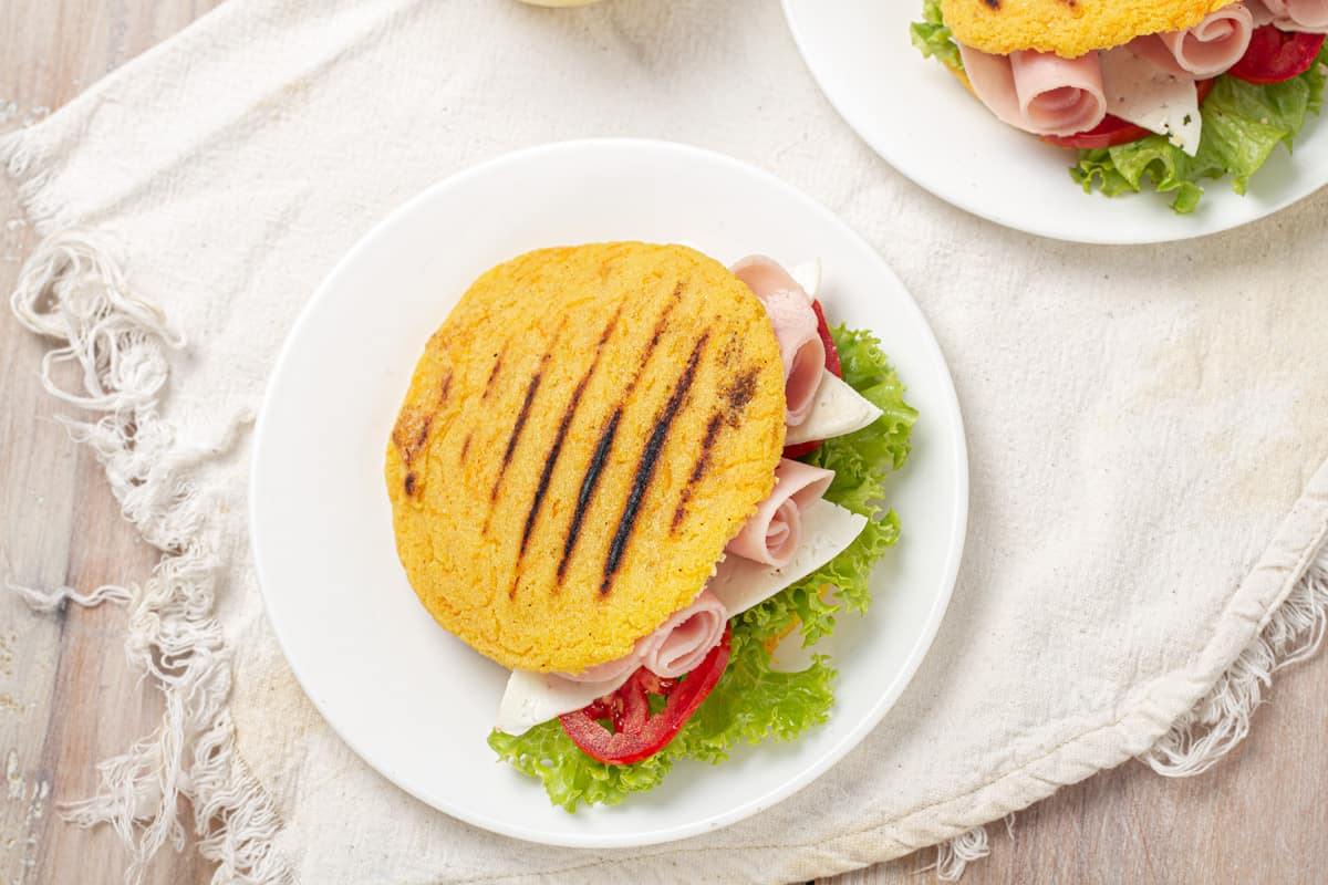 AREPAS DE QUESO a la Plancha  Receta fácil y económica 