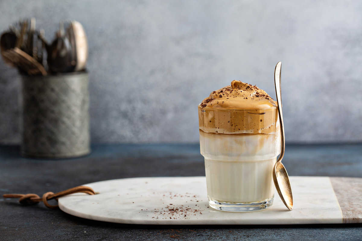 Homemade Iced Caramel Latte Recipe with Nespresso  Homemade coffee drinks,  Nespresso recipes, Coffe recipes