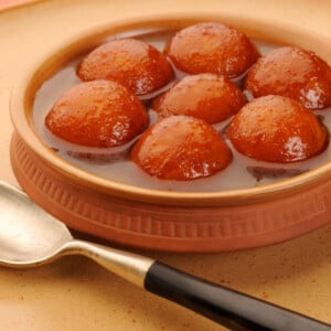 indian dessert gulab jamun