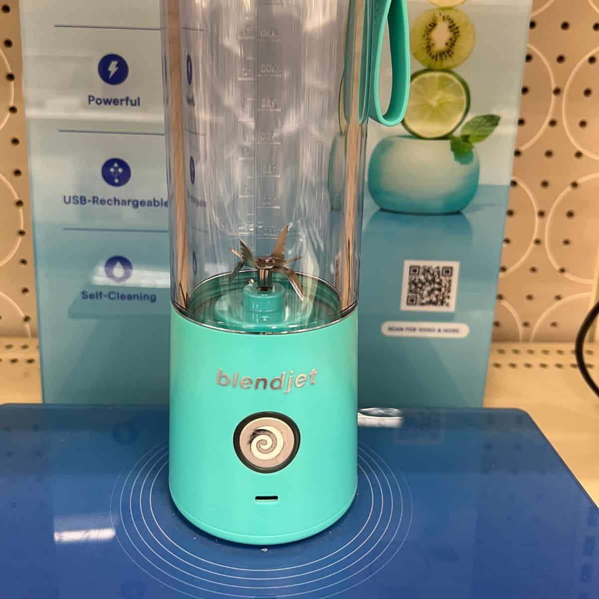 BlendJet Portable 12-oz Blender with 3 JetPacks JetPacks & USB