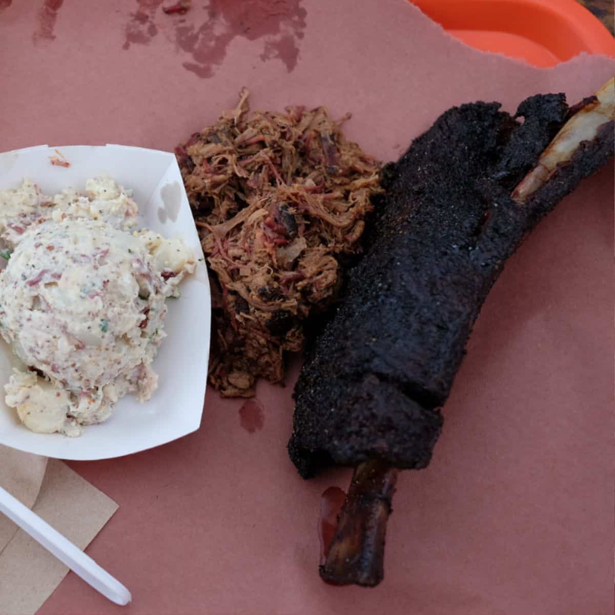 Lunch at la Barbecue: Beef rib, chopped brisket, potato salad with bacon, pickles
