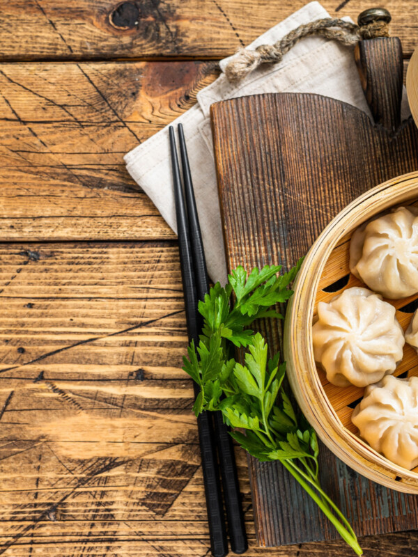 dim sum in bamboo steamer