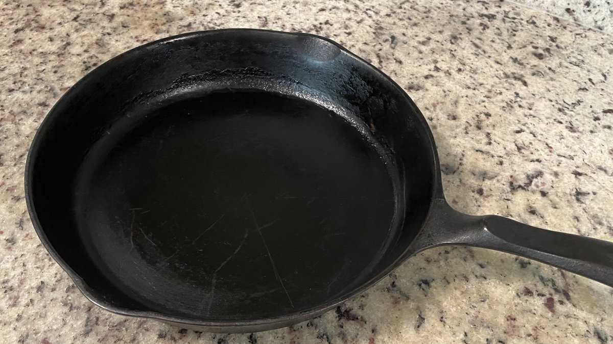 well oiled cast iron pan