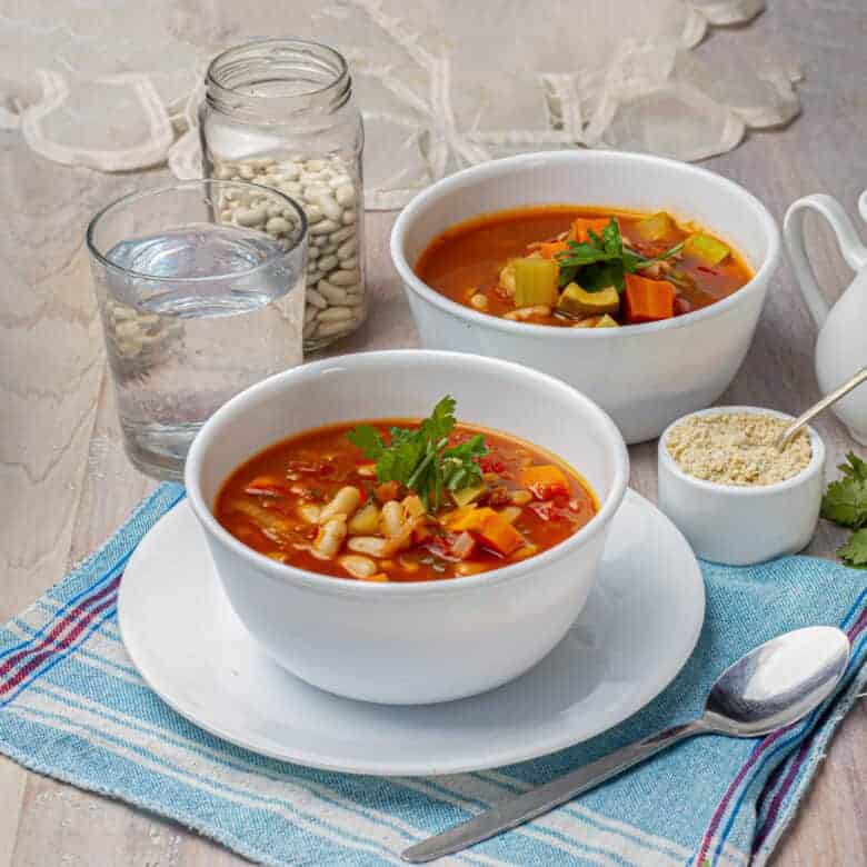 pot of Weight Watchers minestrone soup with beans and zucchini