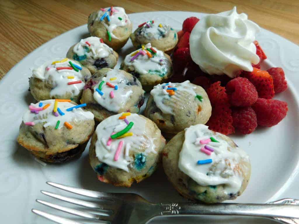 Mini blueberry funfetti cake muffins healthy blueberry desserts