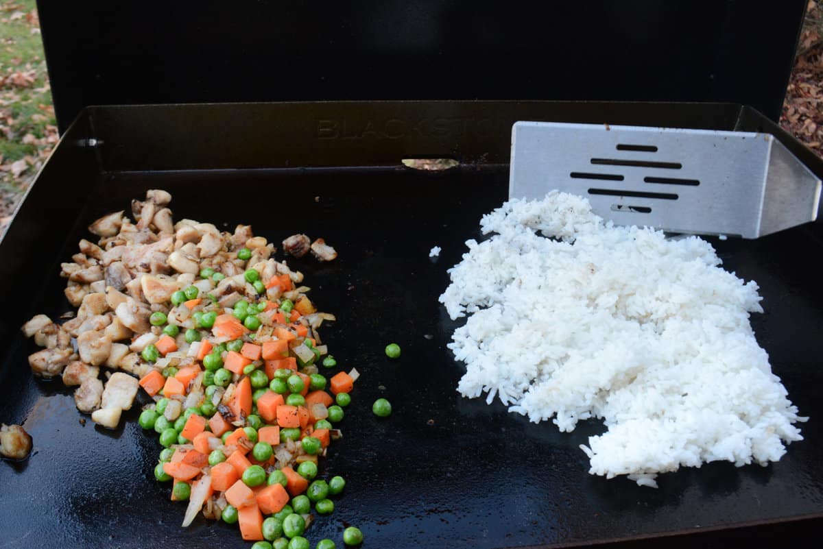 cooking rice on blackstone griddle