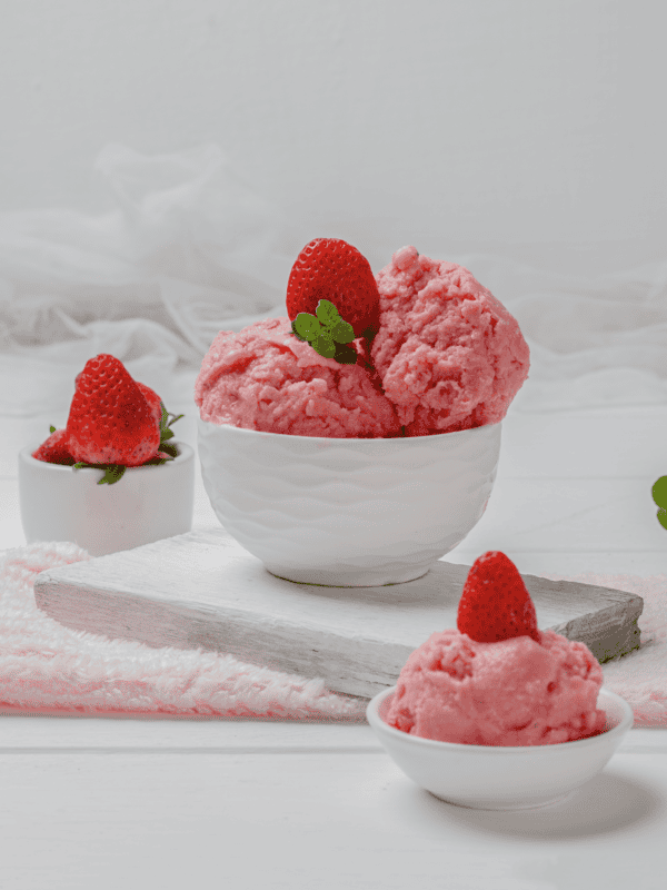 Strawberry Yogurt Ice Cream served with strawberry