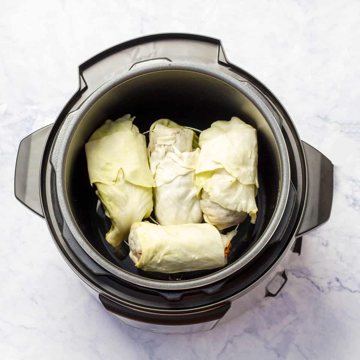 Cook the cabbage rolls