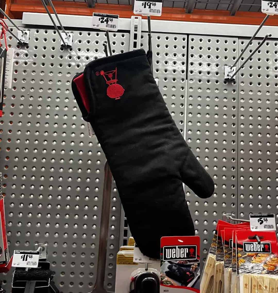 Barbecue Mitt hanging on selves 