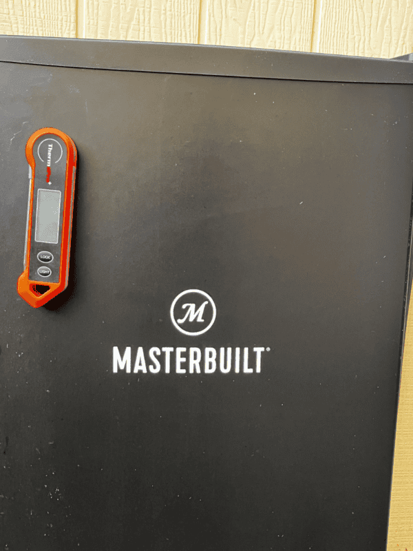 Thermometer on side of masterbuilt smoker