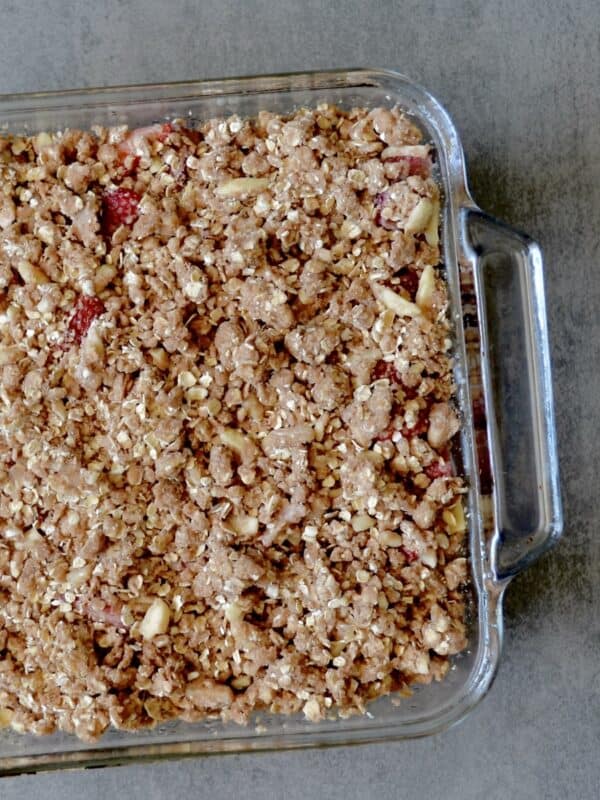 Dessert crisp with oat topping before baking