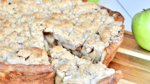 Healthy Dutch Apple Pie | WW Points - Drizzle Me Skinny!