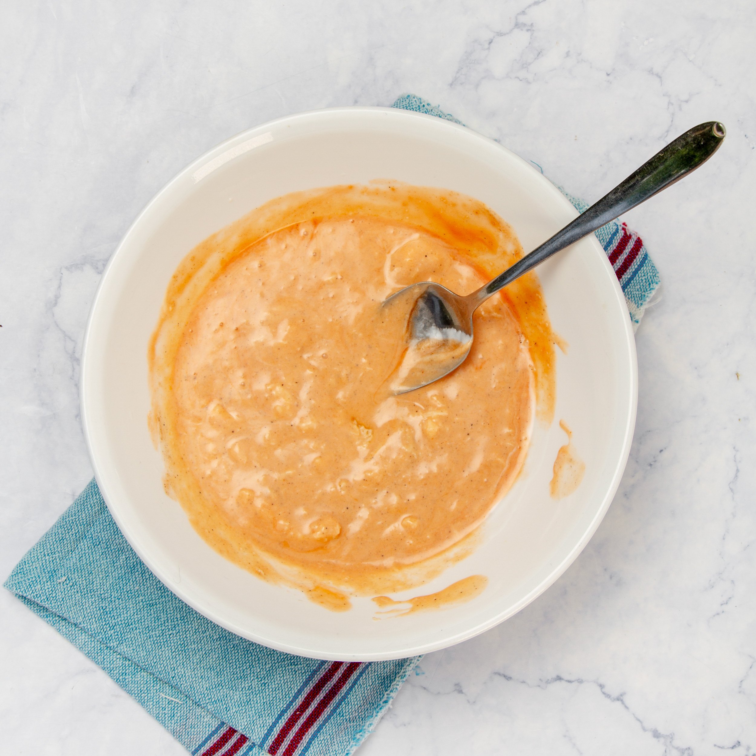Combine the sauce ingredients in a small bowl.